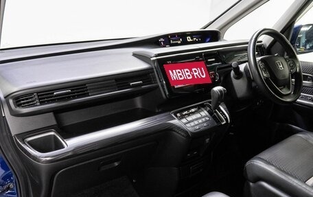 Honda Stepwgn IV, 2016 год, 2 100 000 рублей, 18 фотография