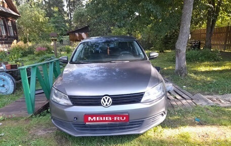 Volkswagen Jetta VI, 2014 год, 1 100 000 рублей, 1 фотография