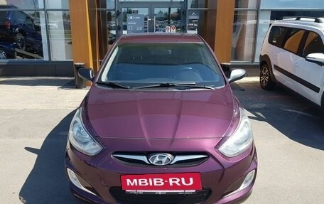 Hyundai Solaris II рестайлинг, 2013 год, 735 000 рублей, 2 фотография