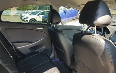 Hyundai Solaris II рестайлинг, 2013 год, 735 000 рублей, 10 фотография