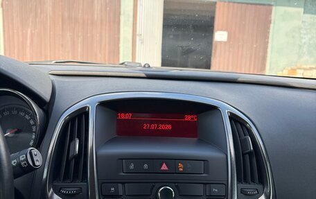 Opel Astra J, 2011 год, 590 000 рублей, 9 фотография