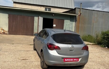 Opel Astra J, 2011 год, 590 000 рублей, 5 фотография