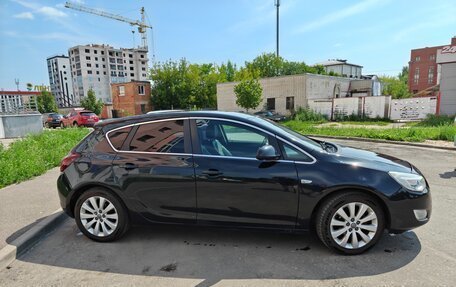 Opel Astra J, 2012 год, 620 000 рублей, 2 фотография