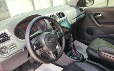 Volkswagen Polo VI (EU Market), 2012 год, 970 000 рублей, 22 фотография