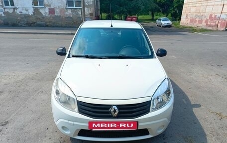 Renault Sandero I, 2012 год, 600 000 рублей, 2 фотография