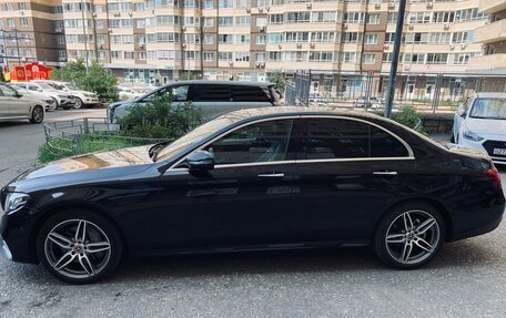 Mercedes-Benz E-Класс, 2019 год, 4 550 000 рублей, 2 фотография
