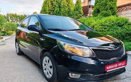 KIA Rio III рестайлинг, 2017 год, 1 090 000 рублей, 2 фотография