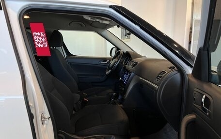 Skoda Yeti I рестайлинг, 2014 год, 1 095 000 рублей, 27 фотография