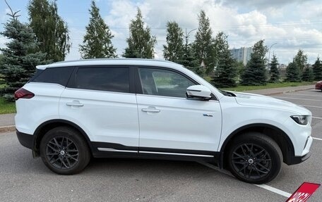 Geely Atlas, 2022 год, 1 900 000 рублей, 4 фотография