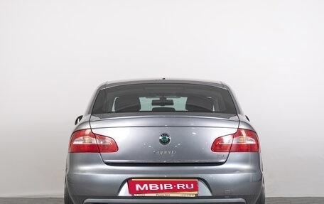 Skoda Superb III рестайлинг, 2012 год, 1 079 000 рублей, 5 фотография
