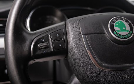 Skoda Superb III рестайлинг, 2012 год, 1 079 000 рублей, 15 фотография