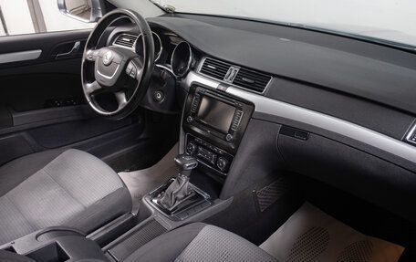 Skoda Superb III рестайлинг, 2012 год, 1 079 000 рублей, 21 фотография