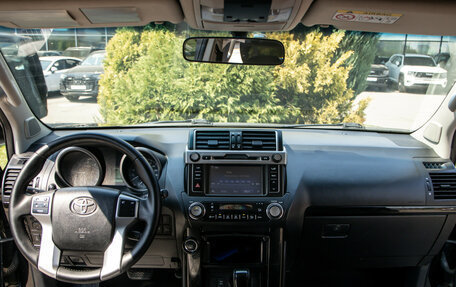 Toyota Land Cruiser Prado 150 рестайлинг 2, 2013 год, 3 498 000 рублей, 11 фотография