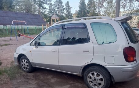 Toyota Corolla Spacio II, 1997 год, 300 000 рублей, 3 фотография