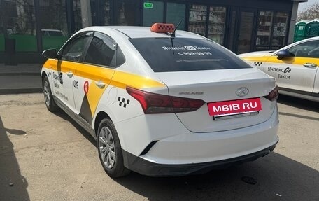 Hyundai Solaris II рестайлинг, 2021 год, 825 000 рублей, 3 фотография