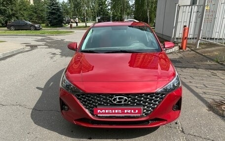 Hyundai Solaris II рестайлинг, 2021 год, 1 800 000 рублей, 2 фотография