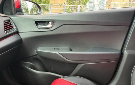 Hyundai Solaris II рестайлинг, 2021 год, 1 800 000 рублей, 25 фотография