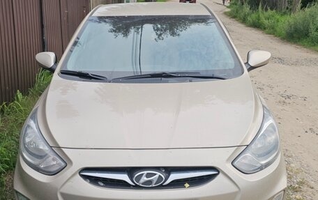 Hyundai Solaris II рестайлинг, 2012 год, 650 000 рублей, 4 фотография