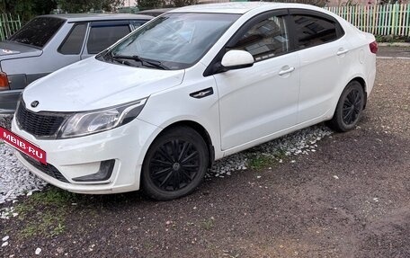 KIA Rio III рестайлинг, 2015 год, 880 000 рублей, 2 фотография
