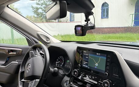 Toyota Highlander, 2021 год, 4 990 000 рублей, 6 фотография