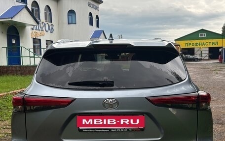 Toyota Highlander, 2021 год, 4 990 000 рублей, 4 фотография