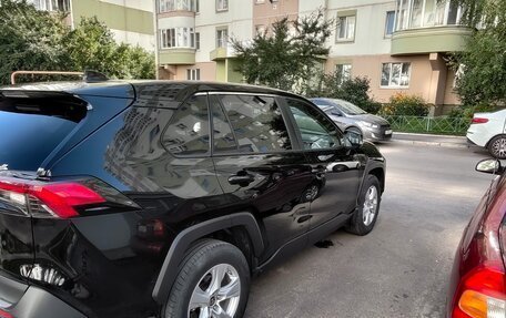 Toyota RAV4, 2020 год, 3 200 000 рублей, 3 фотография