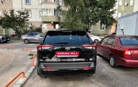Toyota RAV4, 2020 год, 3 200 000 рублей, 4 фотография