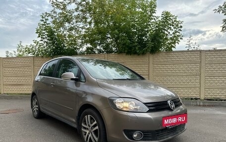 Volkswagen Golf Plus II, 2011 год, 700 000 рублей, 2 фотография