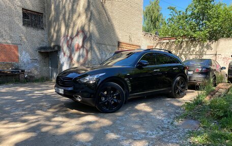 Infiniti QX70, 2014 год, 2 490 000 рублей, 2 фотография