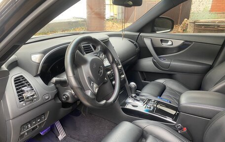 Infiniti QX70, 2014 год, 2 490 000 рублей, 11 фотография
