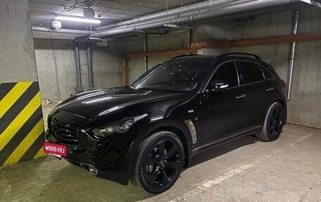 Infiniti QX70, 2014 год, 2 490 000 рублей, 3 фотография