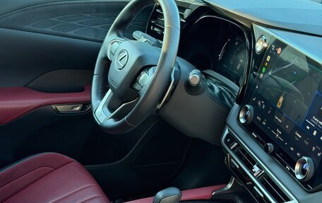 Lexus RX IV рестайлинг, 2023 год, 8 700 000 рублей, 12 фотография