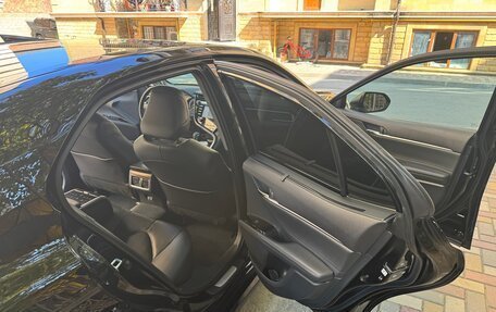 Toyota Camry, 2020 год, 3 200 000 рублей, 10 фотография