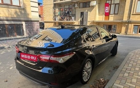 Toyota Camry, 2020 год, 3 200 000 рублей, 4 фотография