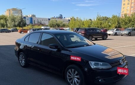 Volkswagen Jetta VI, 2012 год, 1 050 000 рублей, 2 фотография