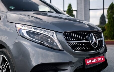 Mercedes-Benz V-Класс, 2021 год, 7 100 000 рублей, 2 фотография