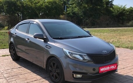 KIA Rio III рестайлинг, 2016 год, 880 000 рублей, 3 фотография