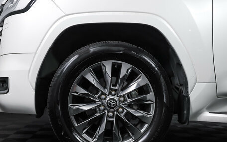 Toyota Land Cruiser, 2021 год, 8 898 000 рублей, 30 фотография