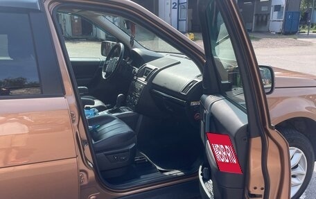 Land Rover Freelander II рестайлинг 2, 2014 год, 1 900 000 рублей, 14 фотография