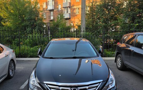 Hyundai Sonata VI, 2012 год, 1 000 000 рублей, 1 фотография