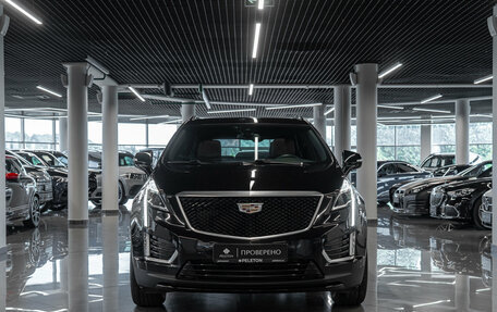 Cadillac XT5 I рестайлинг, 2021 год, 2 980 000 рублей, 3 фотография