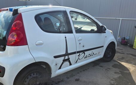 Peugeot 107 I рестайлинг, 2011 год, 315 000 рублей, 4 фотография