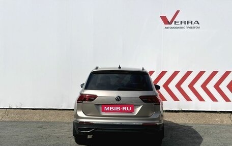 Volkswagen Tiguan II, 2021 год, 2 890 000 рублей, 4 фотография