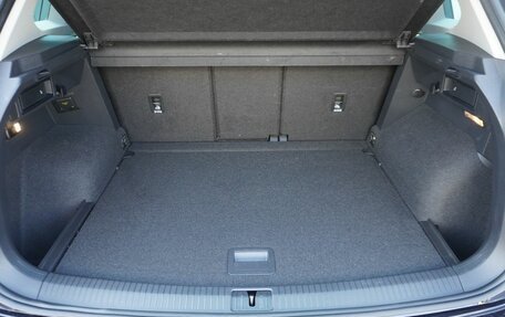 Volkswagen Tiguan II, 2021 год, 2 670 000 рублей, 9 фотография