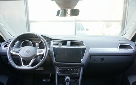 Volkswagen Tiguan II, 2021 год, 2 670 000 рублей, 12 фотография