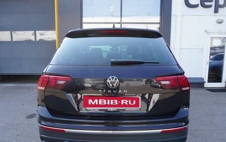 Volkswagen Tiguan II, 2021 год, 2 670 000 рублей, 6 фотография