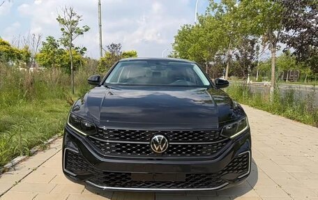 Volkswagen Passat B8 рестайлинг, 2023 год, 1 799 999 рублей, 2 фотография