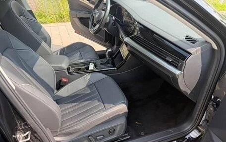 Volkswagen Passat B8 рестайлинг, 2023 год, 1 799 999 рублей, 19 фотография