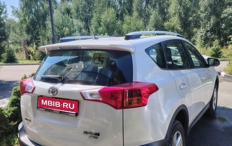 Toyota RAV4, 2014 год, 1 890 000 рублей, 8 фотография