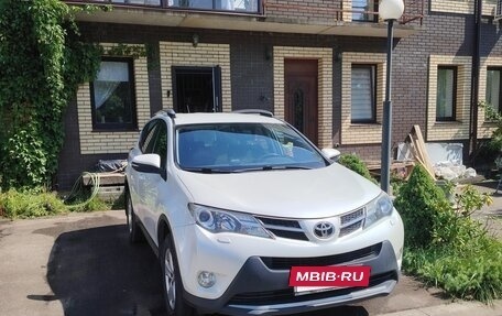 Toyota RAV4, 2014 год, 1 890 000 рублей, 6 фотография